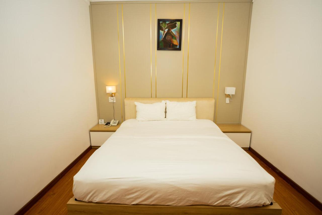 Hoang Loc Hotel バンメトート エクステリア 写真