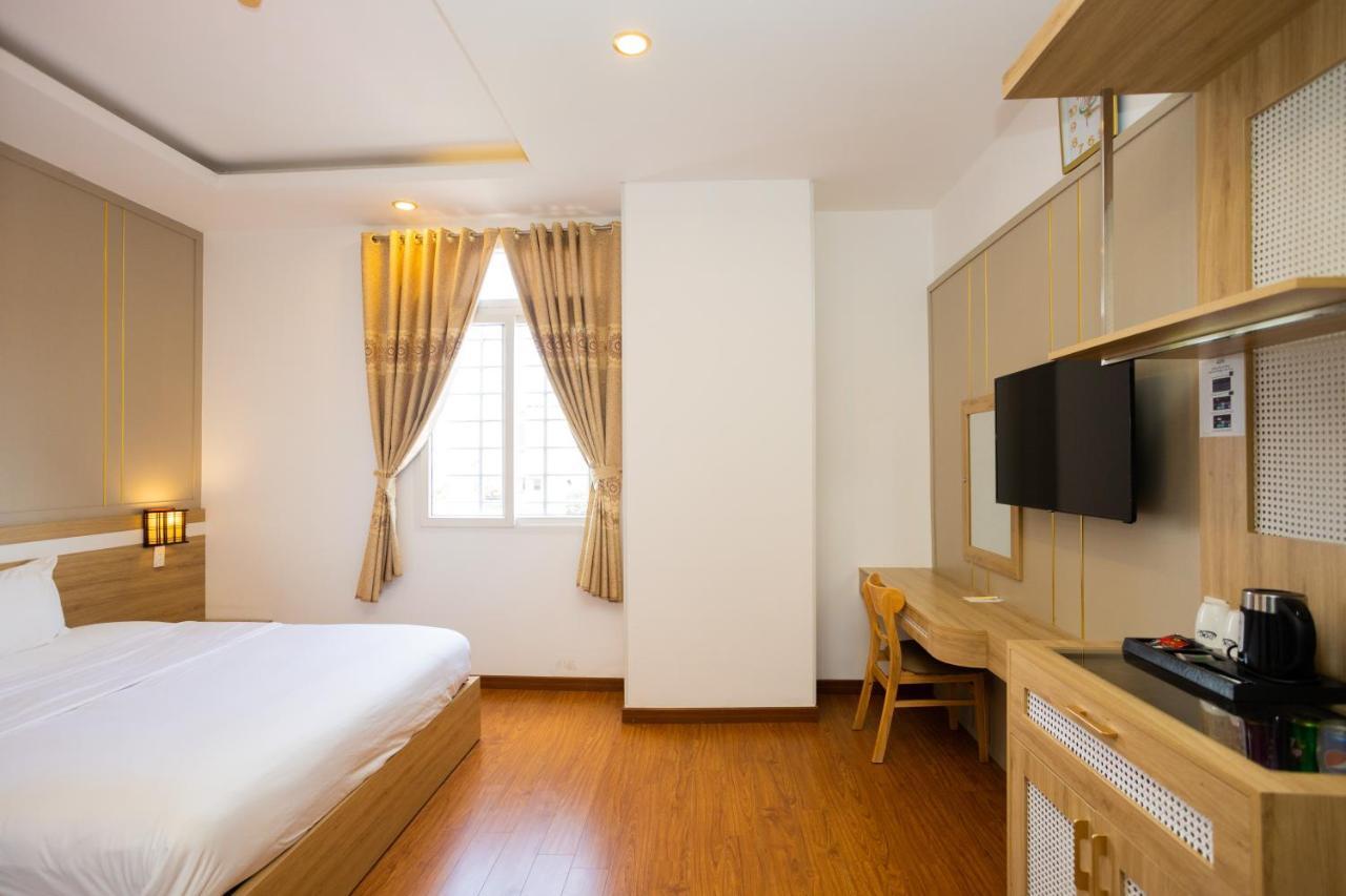 Hoang Loc Hotel バンメトート エクステリア 写真