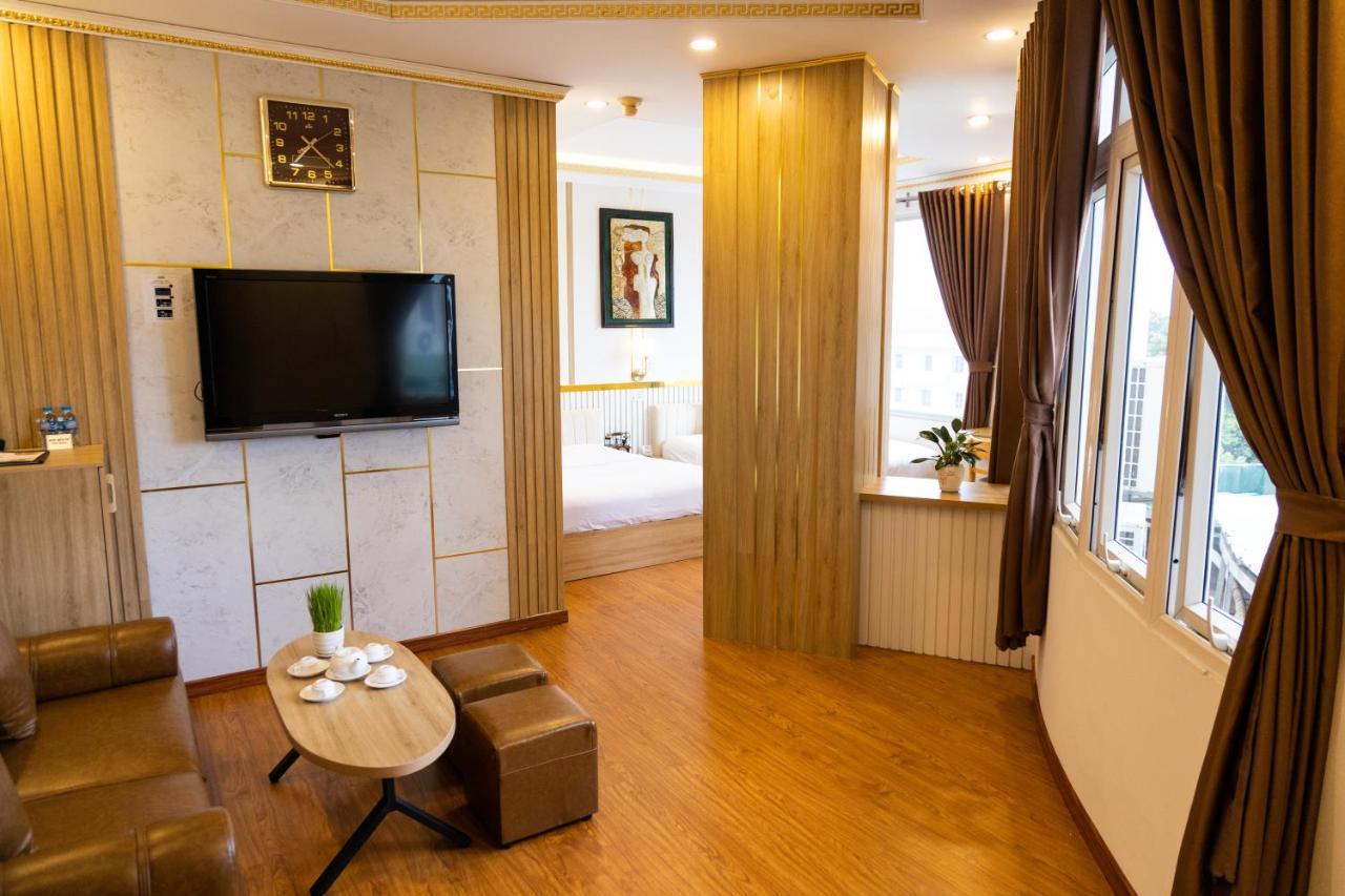 Hoang Loc Hotel バンメトート エクステリア 写真